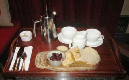 How to Serve Bread & Butter at Restaurant