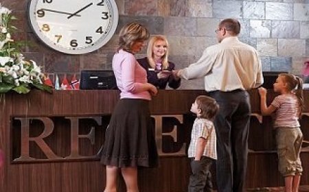 Importance of First Guest Contact in Hotel Restaurant