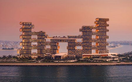 UAE Hotels Had a Record 2024. Now They Face Global Recession Risks