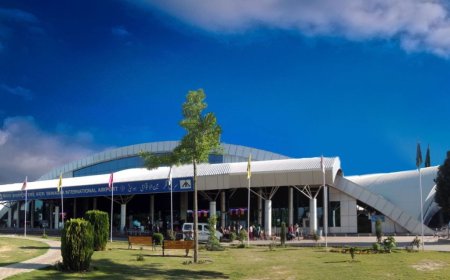 Indian Airports Resume Operations as Tensions With Pakistan Ease