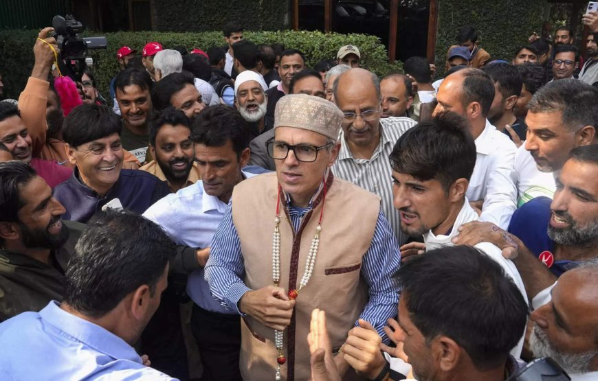 J&K CM stresses on supporting tourism, manufacturing and trade at pre-budget meetings