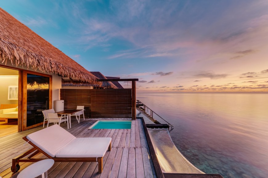 Cinnamon Hotels & Resorts in Maldives celebrates excellence at Traveller Review Awards