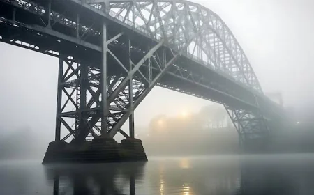 New Travel Chaos in Sydney: Thick Fog Disrupts Flights, Ferries, and Traffic Across Sydney Harbour Bridge, Affecting Commuters and Tourists in Sydney, Australia on Monday Morning