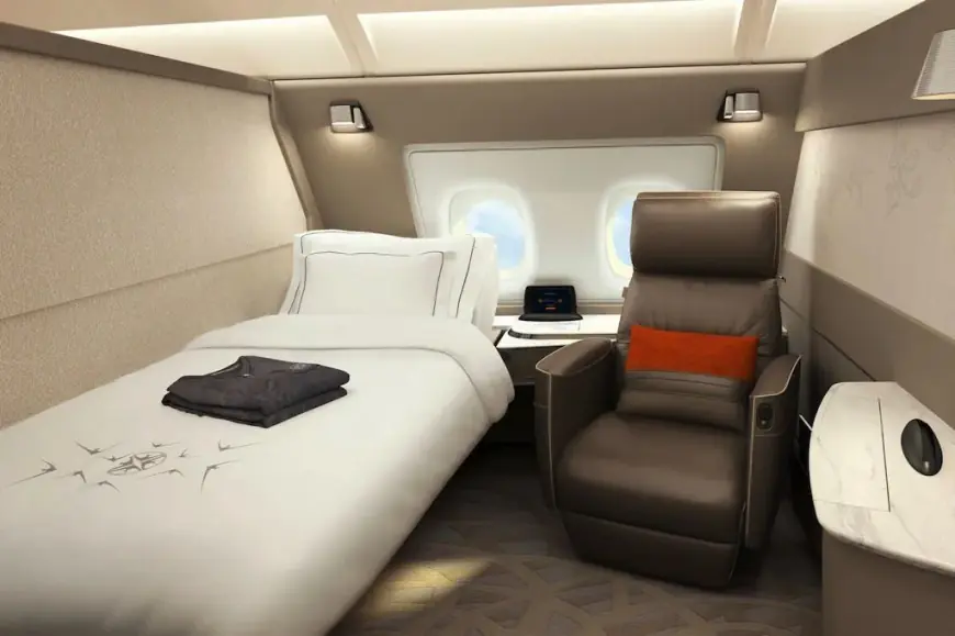 Singapore Airlines Upgrades Premium Cabins as Singapore’s Luxury Hotel Market Surges in 2025