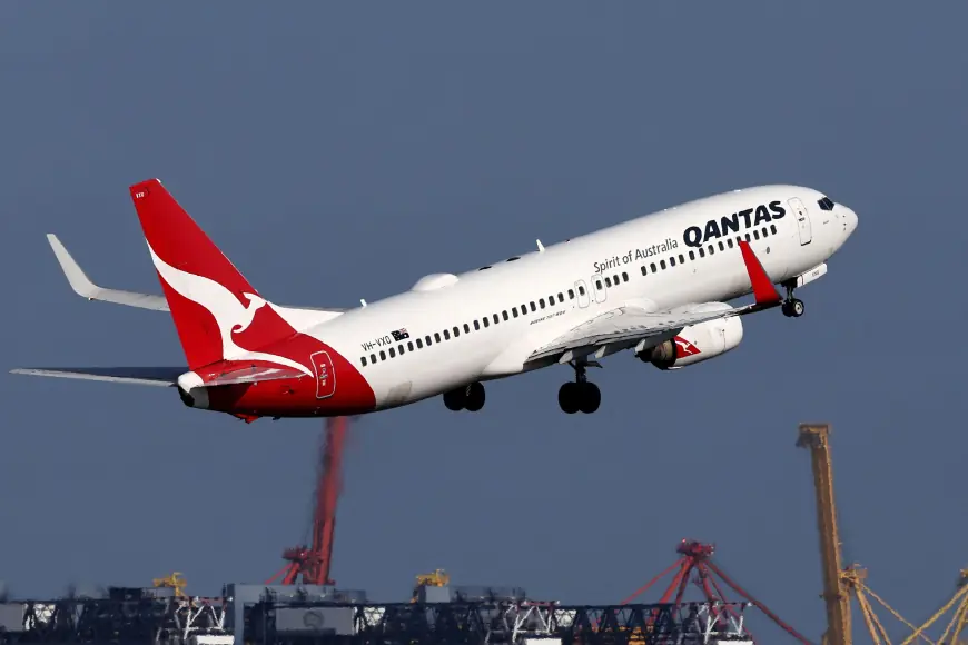 Ex‑Qantas Pilot Admits Copying Sensitive Airline Documents ...