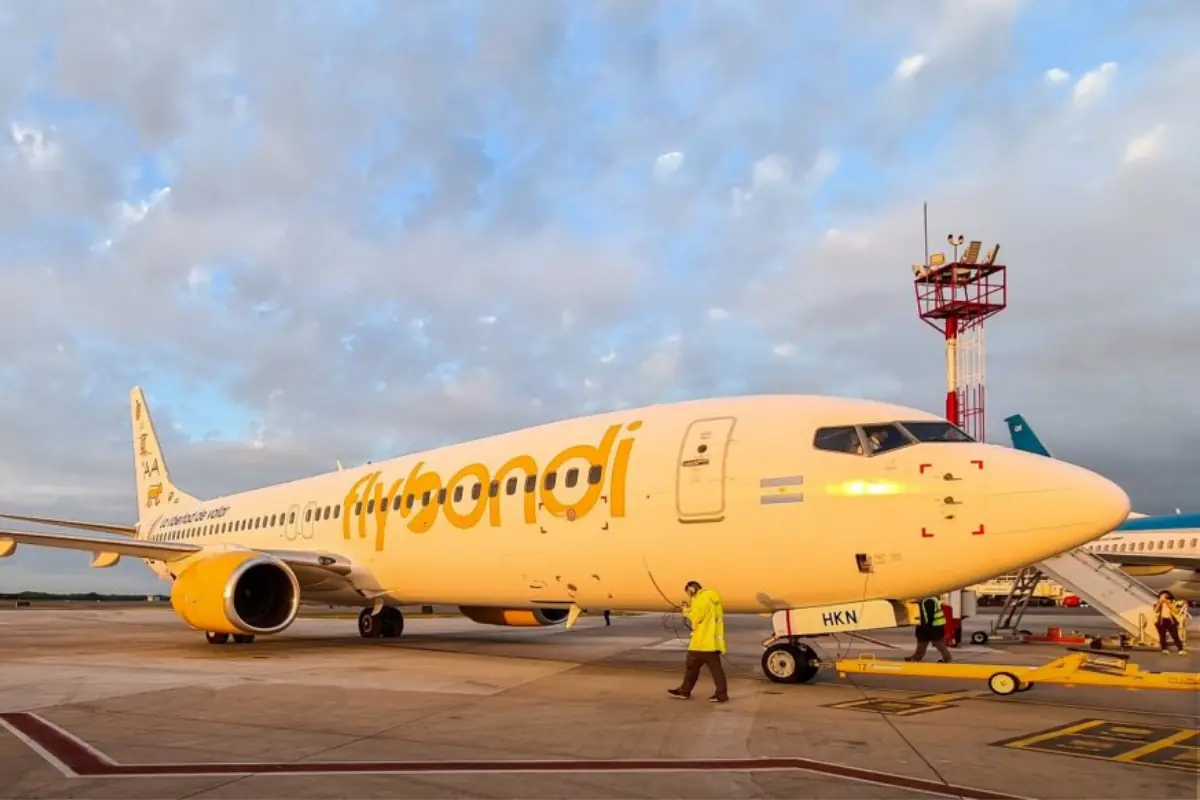Flybondi Launches Voluntary Workforce Reduction Amid Cost Pressures