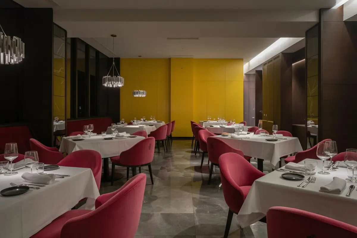Wave of Restaurant Closures in Singapore Raises Concerns Over Industry Stability and Tourism Impact