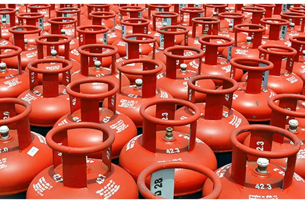 Rising LPG Prices Reshape India’s Restaurant Kitchens as Costs Surge
