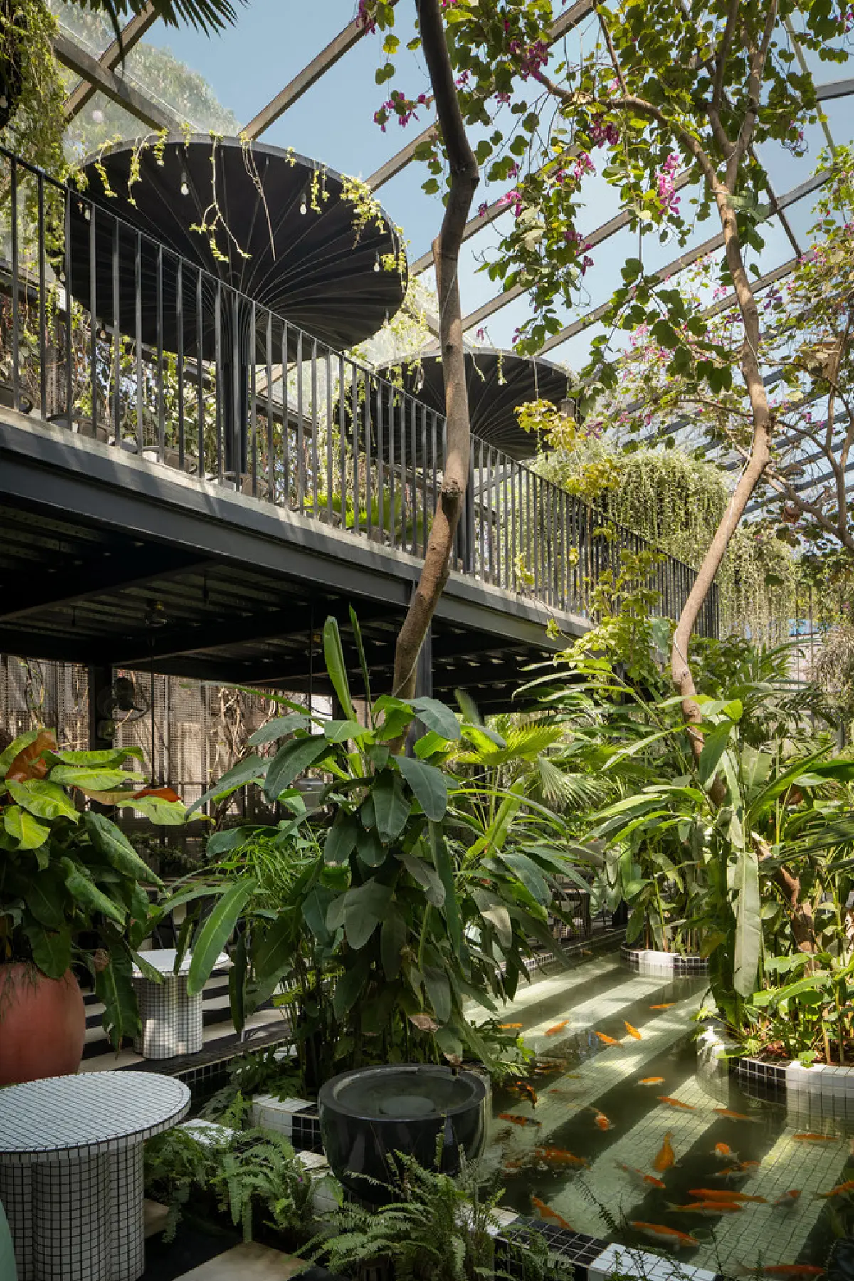 Sunrise Garden Restaurant Showcases Nature-Integrated Design in Modern Dining Architecture