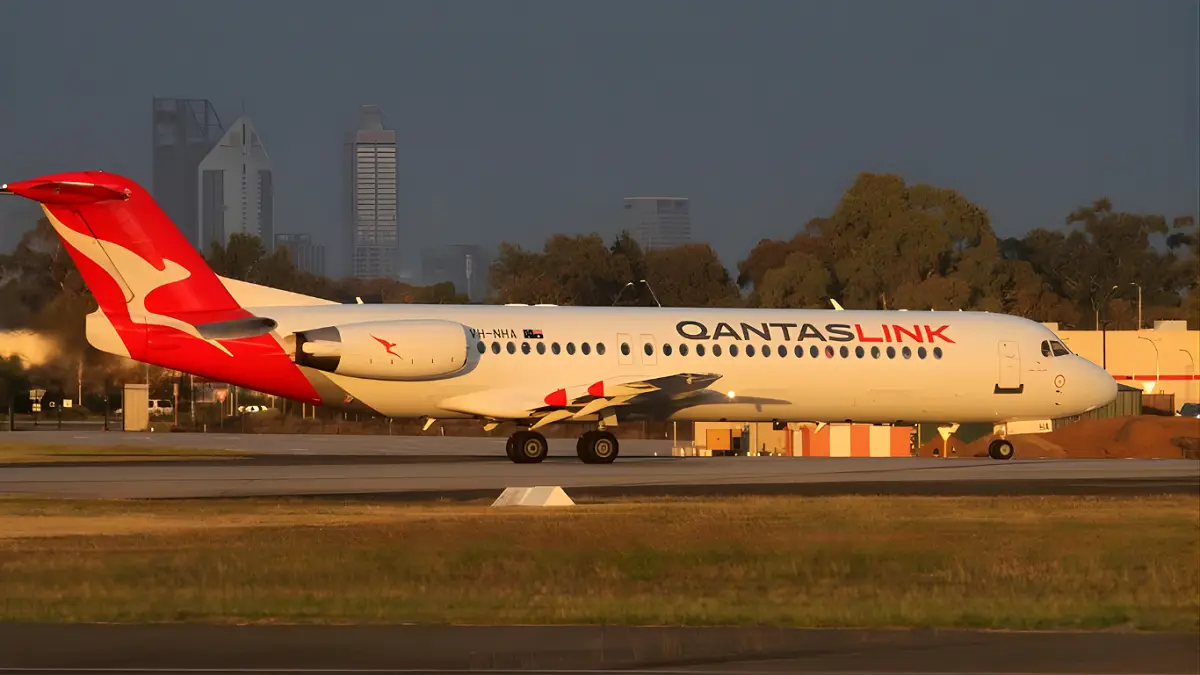 Qantas Flags Thin Margins on Regional Q400 Operations Amid Rising Costs