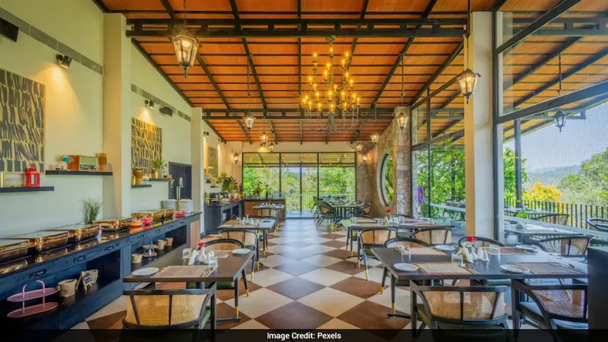 US Restaurant Owner Opens on Holiday to Fulfill Dying Customer’s Final Wish