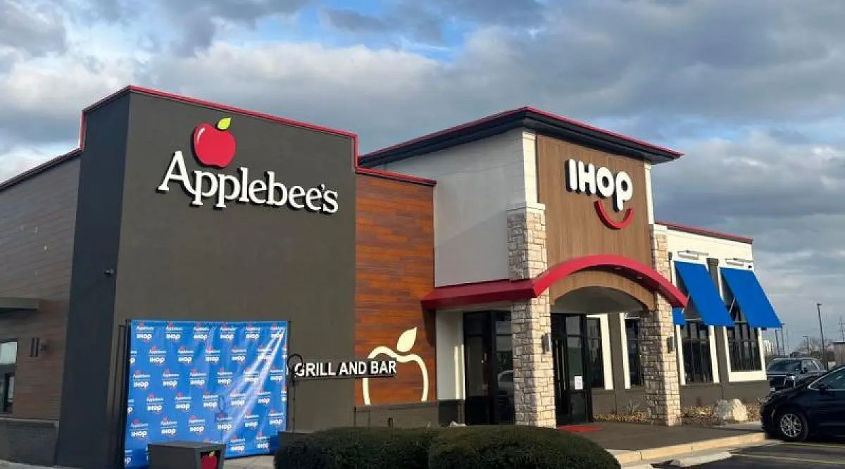 Applebee’s Lawsuit Over Co-Branded Restaurants Sparks Debate on Dual-Brand Strategy in 2026