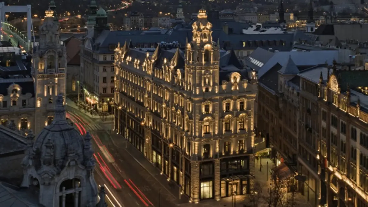 St. Regis Budapest Opens in Historic Klotild Palace Luxury Hotel