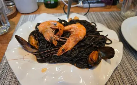 Rex Cross Gains Top Ratings in London Amid Push for Traditional Menus Over QR Codes