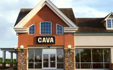Cava Enters St. Louis With First Outlet, Targets 500 Units in 2026