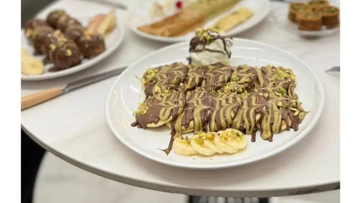 Gaza Fancy Cafes Dark Side Raises Concerns Over Inequality and Social Divide