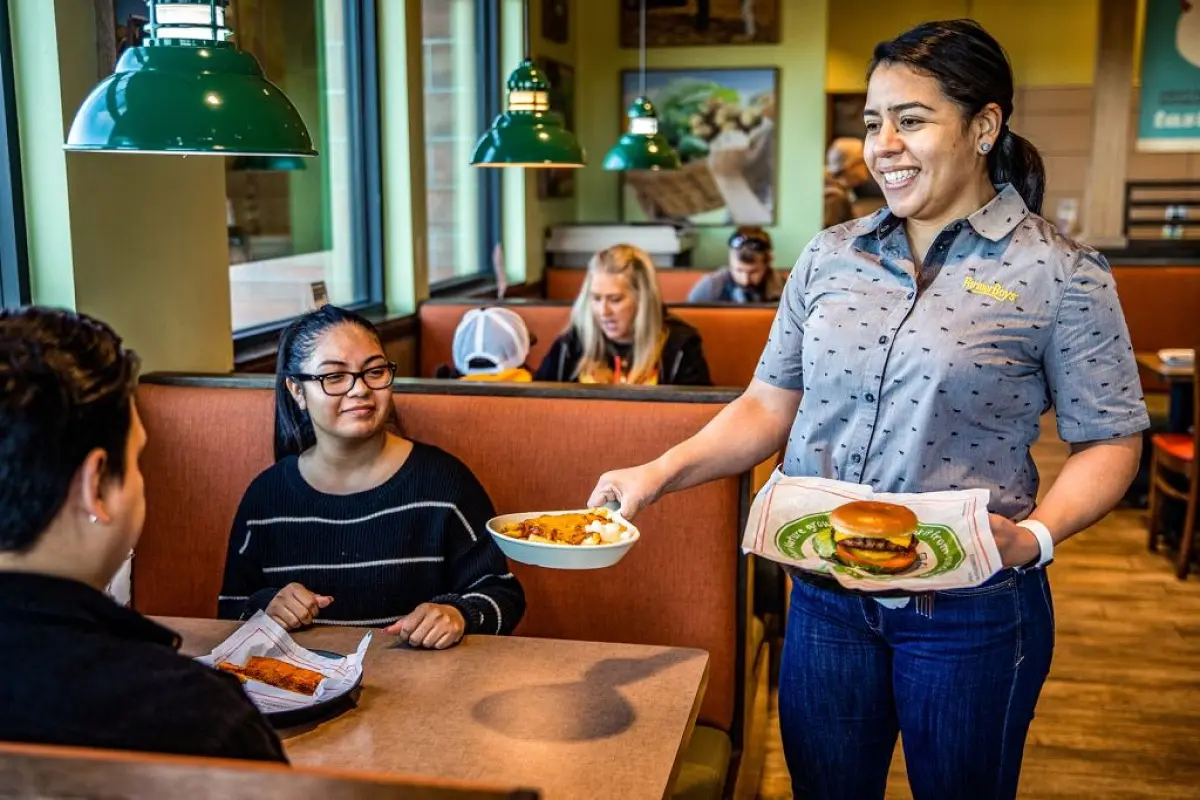 Farmer Boys Visalia California Opening Expands Farm-Fresh Dining Experience in Central Valley