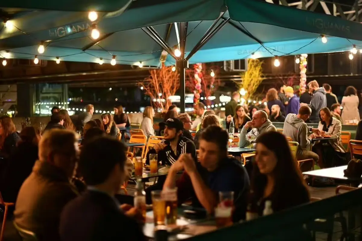 UK Restaurant Chain Operator Restructure Crisis Deepens Amid Rising Hospitality Costs