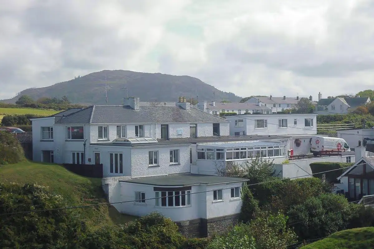 Gwynedd Seaside Restaurant and Bar Closes Suddenly Due to Rising Costs