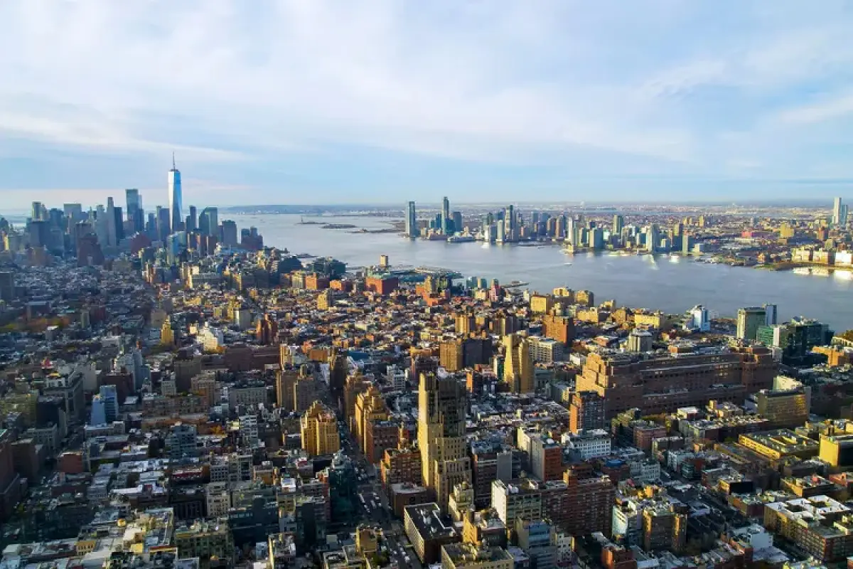 How to Eat Like a Local in New York City: The Ultimate Gastronomic Guide
