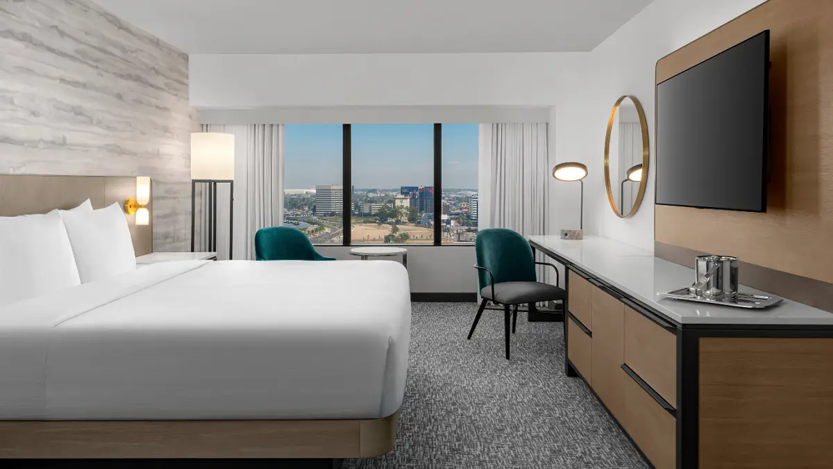Hilton Los Angeles Airport Completes $50 Million Guest Room Renovation