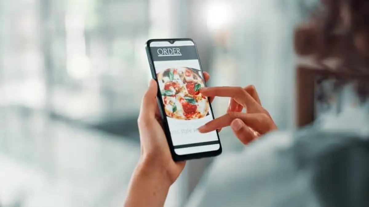Deliverect and DataCandy Link First-Party Orders to Supercharge Loyalty Schemes