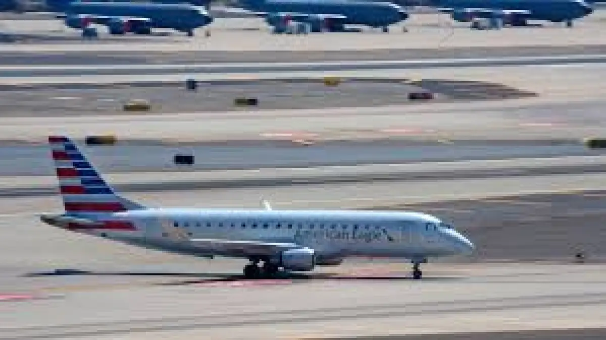 Naples Airport considers American Airlines proposal for passenger flights