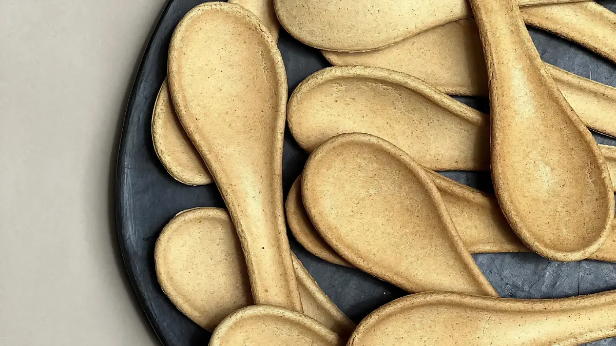 Edible Spoons Gain Traction as Hotels Shift from Single-Use Plastics