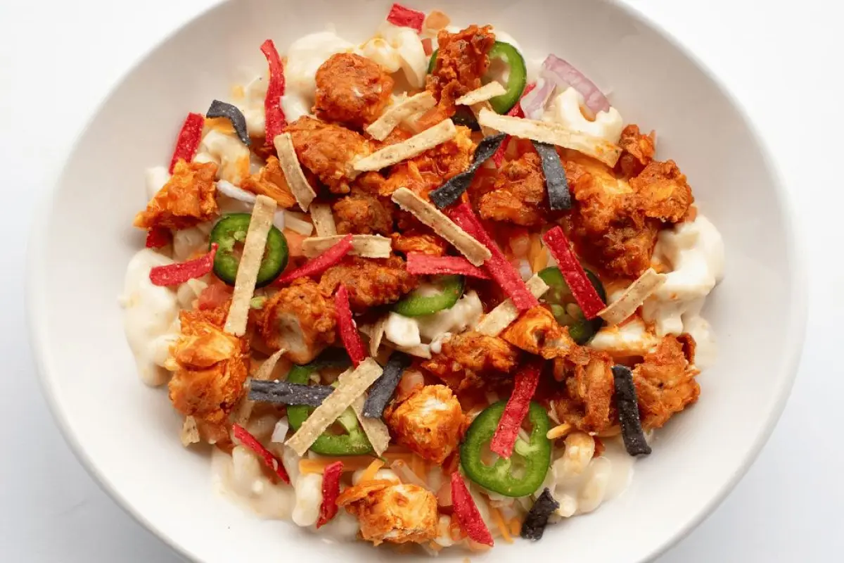 Wings and Rings Launches Summer Mac Bowls and Dragon Fruit Drinks