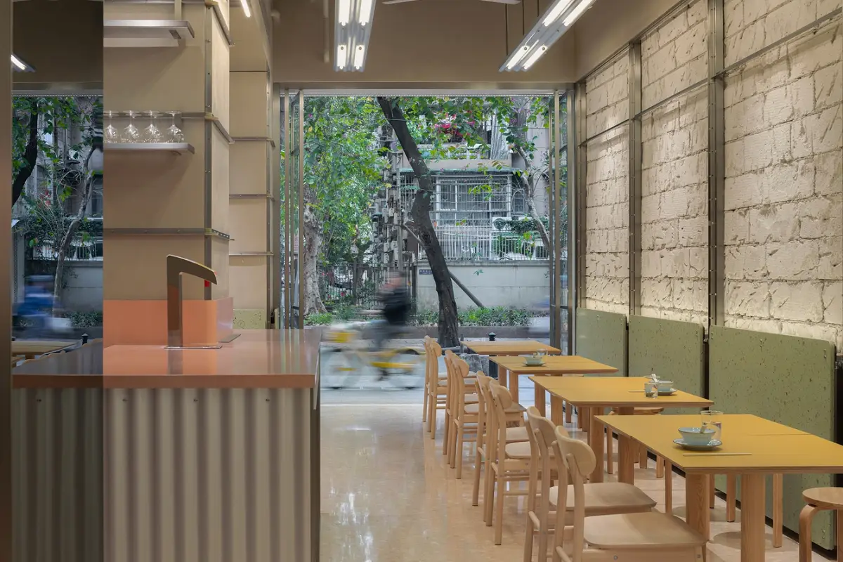 LUKSTUDIO Redesigns Cantonese Roast Meat Tradition in Guangzhou