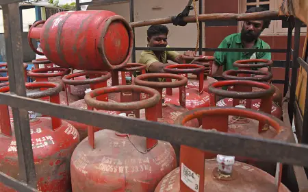 Bengaluru Hotels Eye Food Price Hike After LPG Cost Jumps to ₹3,152