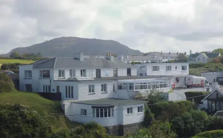 Gwynedd Seaside Restaurant and Bar Closes Suddenly Due to Rising Costs