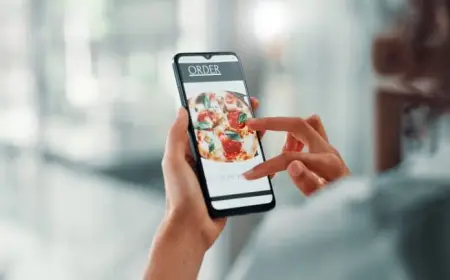 Deliverect and DataCandy Link First-Party Orders to Supercharge Loyalty Schemes