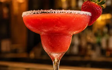Strawberry Margarita Cocktail Recipe with SOP, Garnish & Presentation Guide
