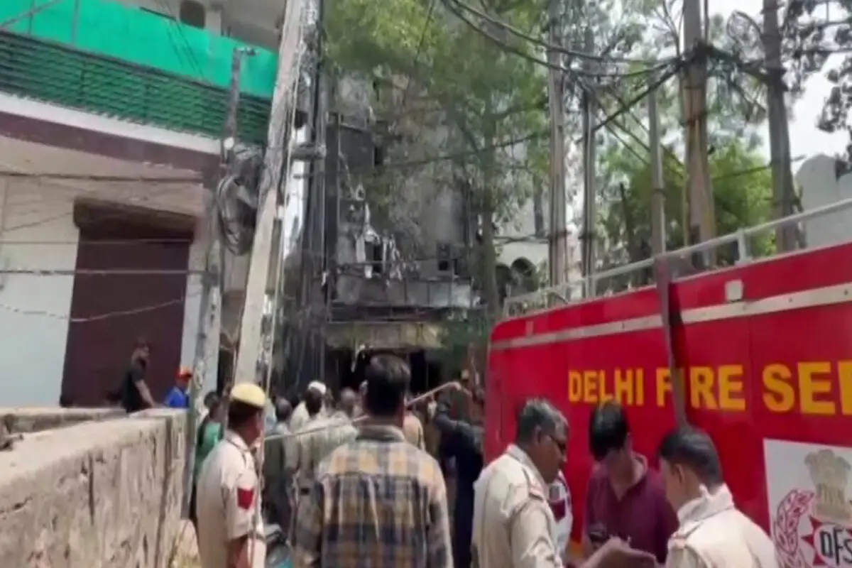 Ten Die in Malviya Nagar Restaurant Fire as Delhi Fire Service Rescues 11