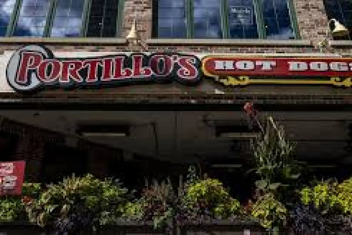 Portillo's Opens First Inline Chicago Location on Michigan Avenue