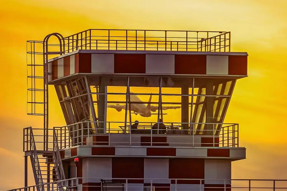 Why Air Traffic Controllers Salary Remains Underpaid in 2026