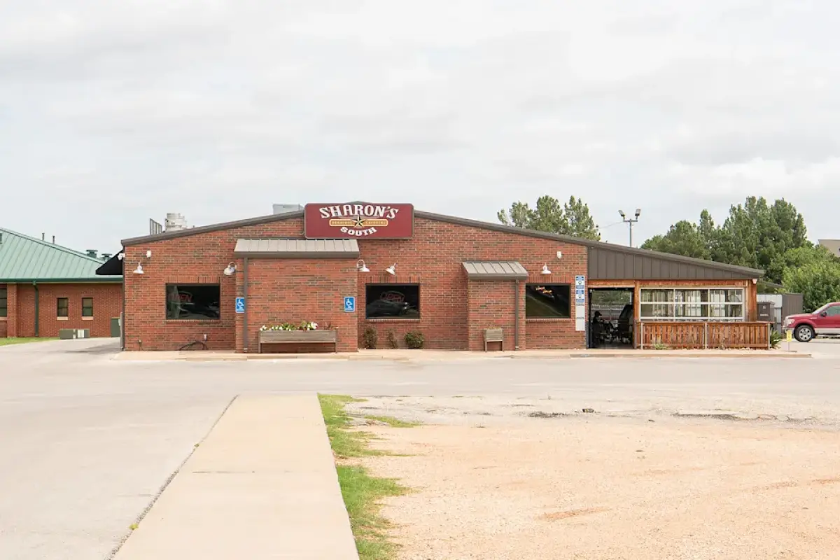 Sharon's South Closes to Reopen as Cahoots Seafood Bar & Grill in Abilene