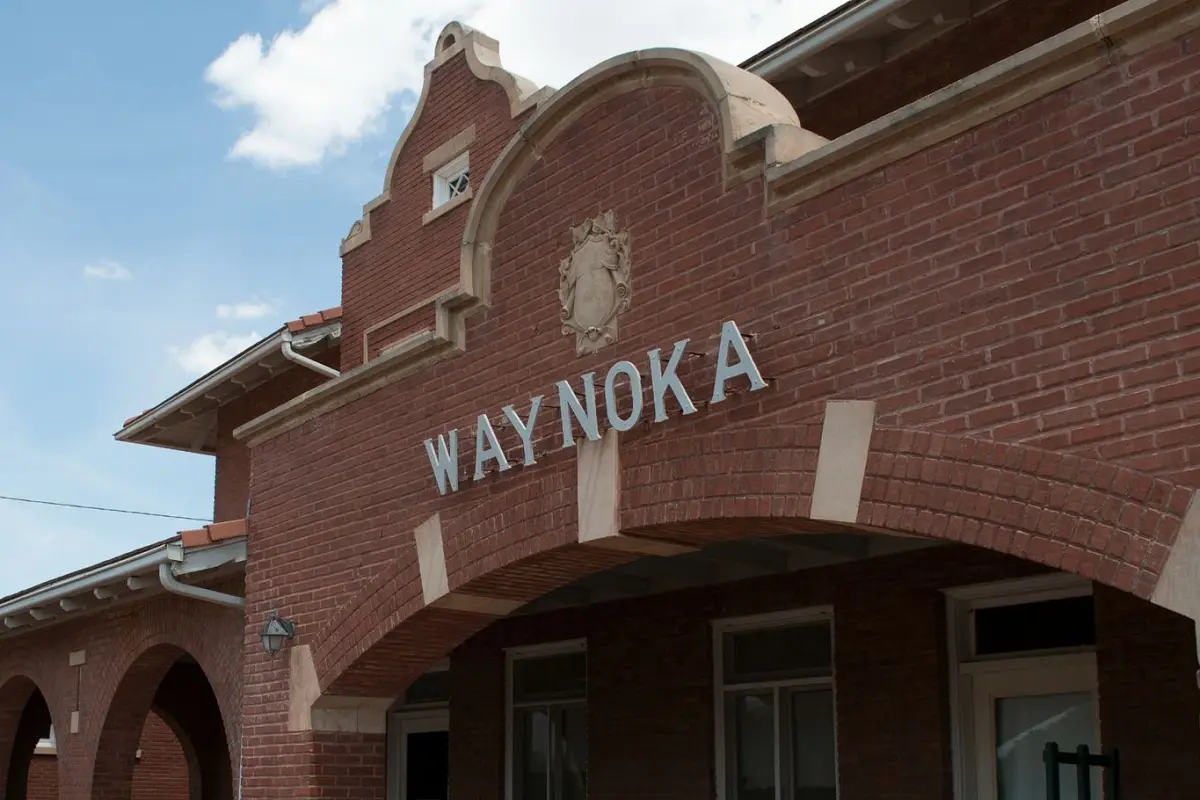 Waynoka Harvey House Reopens as Restaurant After Decades