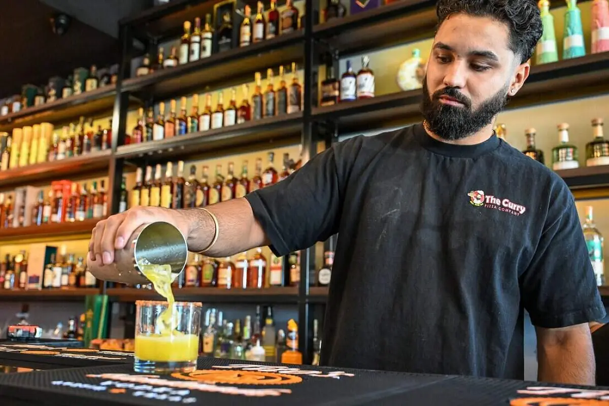 Curry Pizza Company Opens Fourth Fresno Location With Full Bar