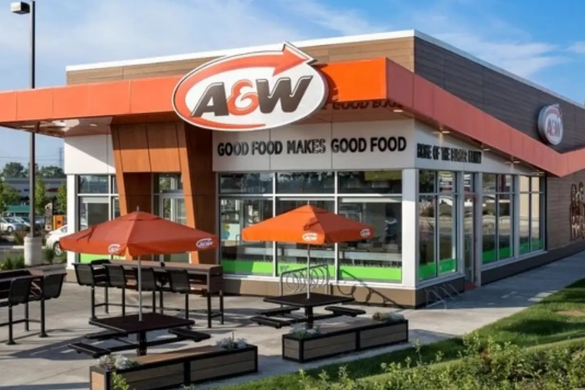 A&W Canada Brings Back Root Beer Float for Limited Time