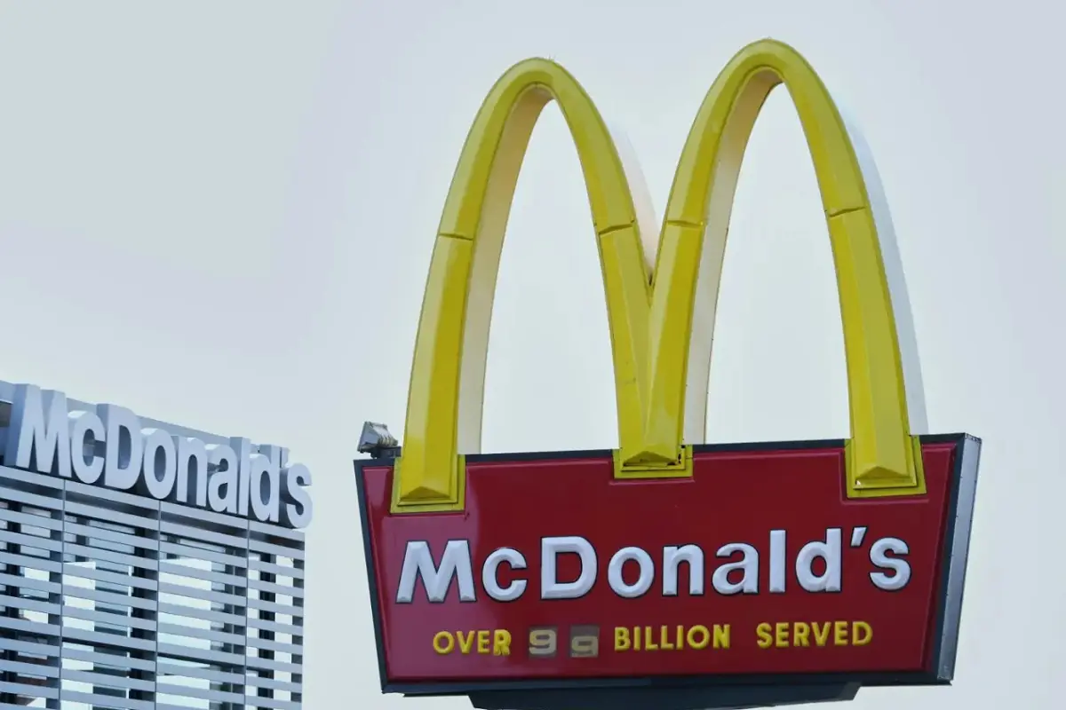 McDonald's Fried Apple Pie Is Back After 30 Years