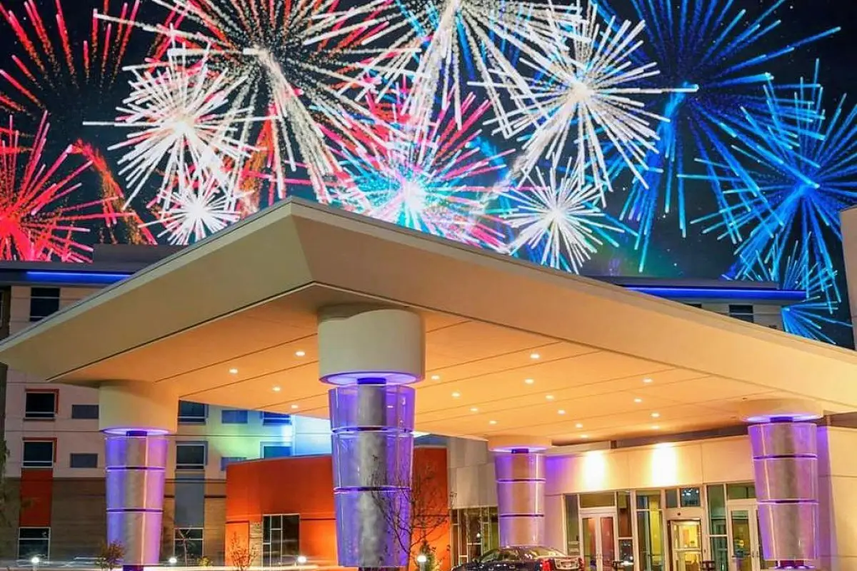 Apache Casino Hotel Heroes of America Hosts Spectacular Free July 4 Fireworks
