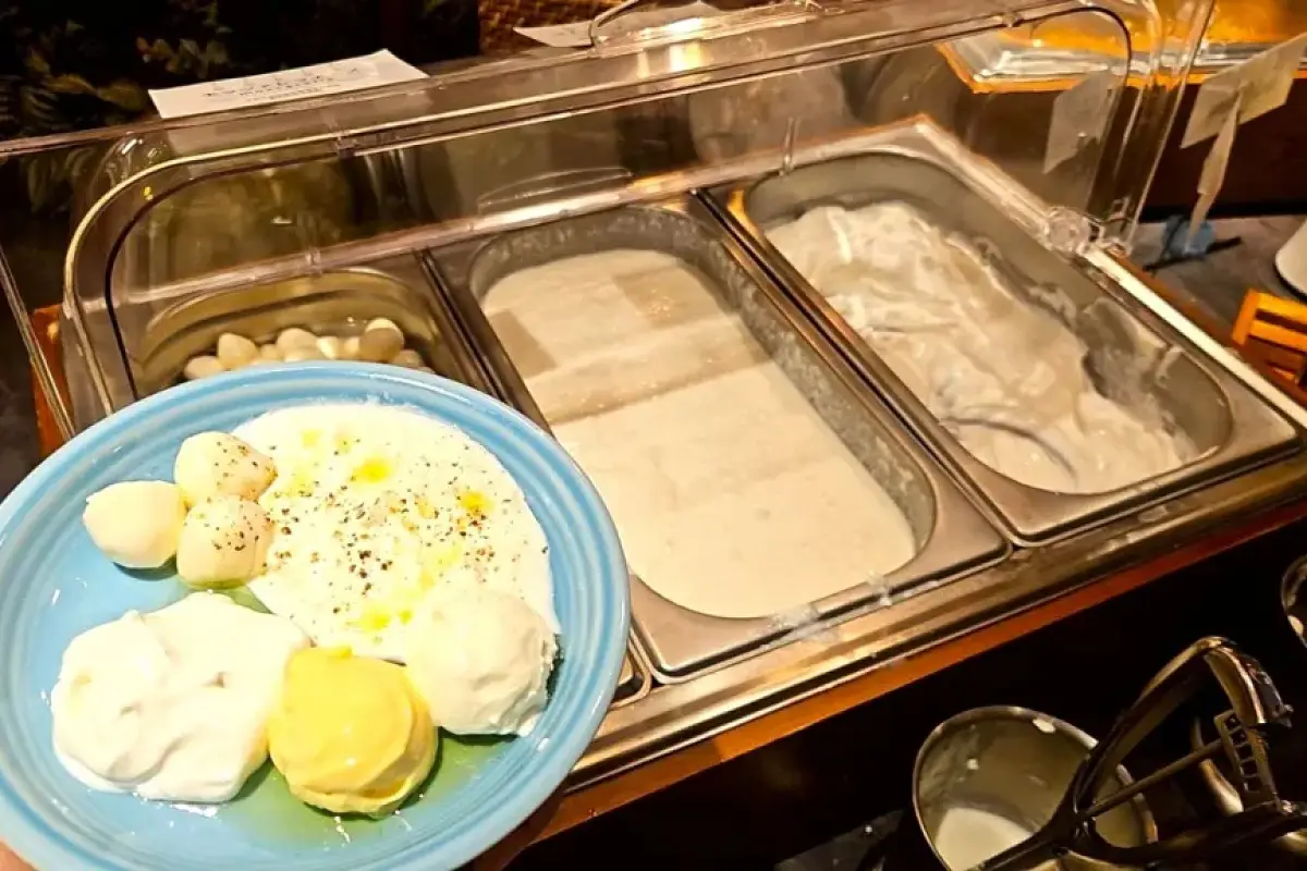 Tokyo's Good Spoon offers all-you-can-eat cheese at lunch