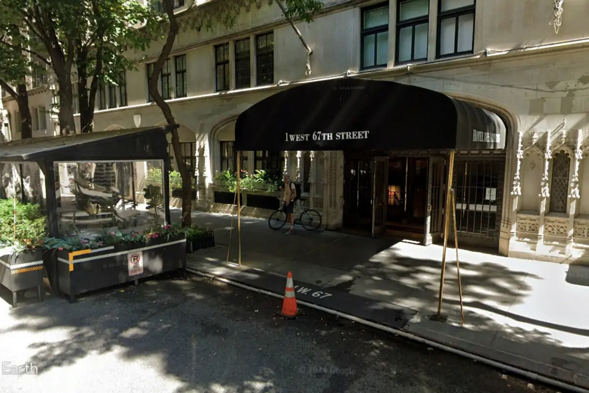 Air Cafe Restaurant Opens at Historic Hotel des Artistes NYC