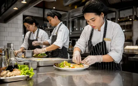 Importance of Gloves in Food Handling Training for Hotel Operations