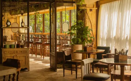 Designers open Pune restaurant that appears to be falling apart
