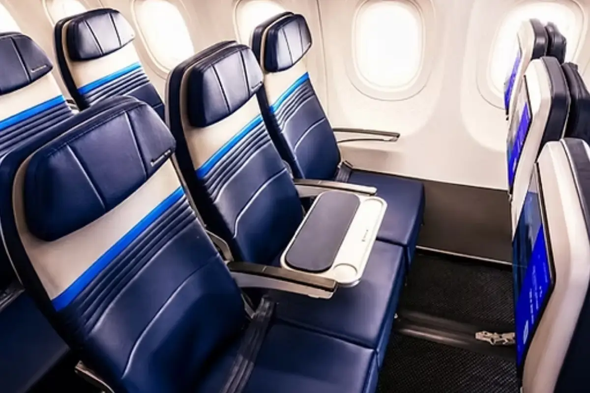 United Airlines Reinvents A321XLR Economy Plus With Shared Table