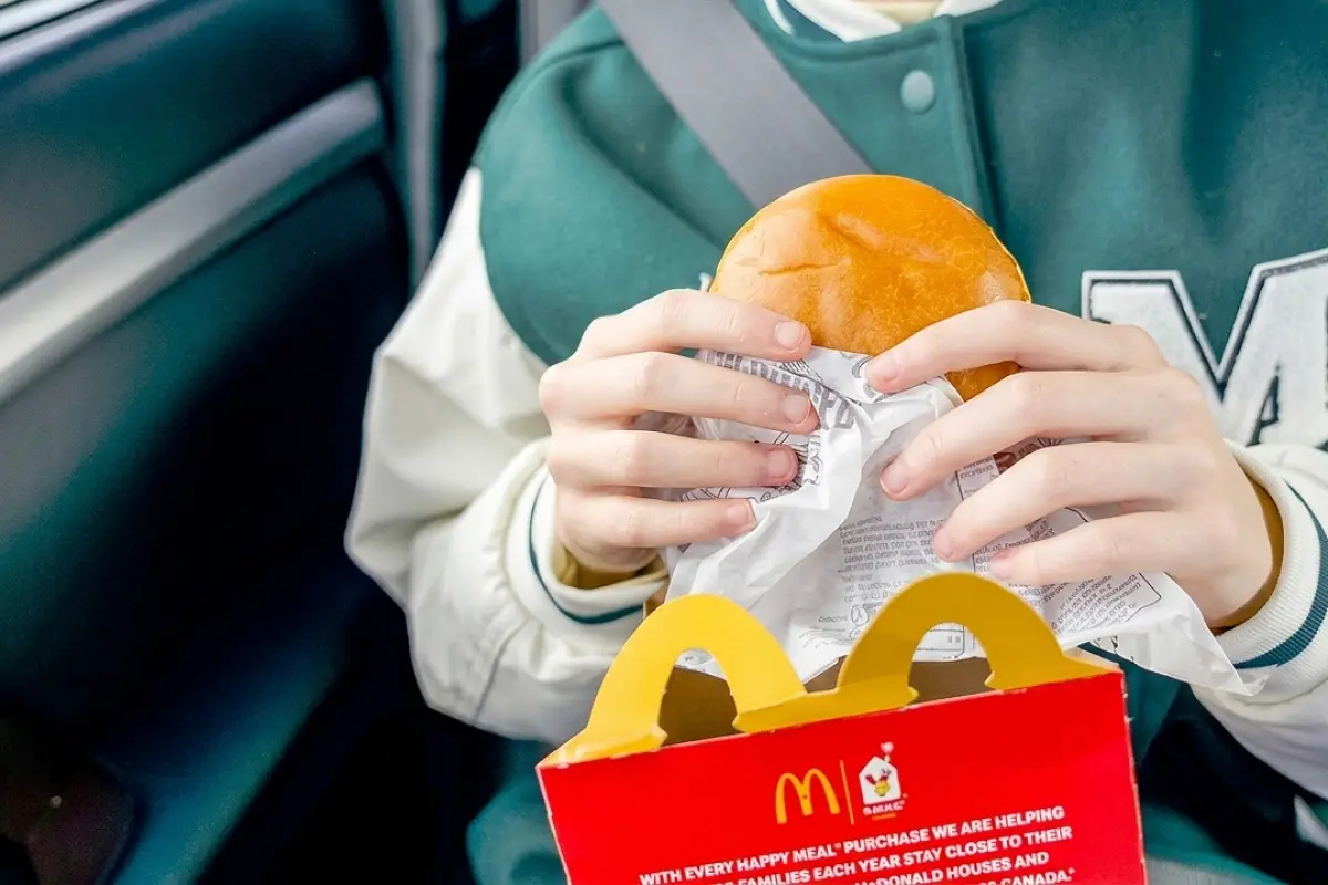 Lettuce-Free Fast Food Options: Safe Picks at Top Chains