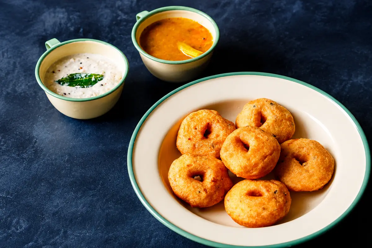 Medu Vada Recipe Easy & Crispy